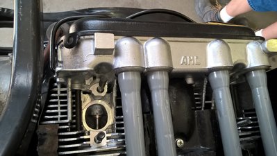 WP_20160606_16_11_50_Pro.jpg (528.93 KiB) Viewed 2135 times Chuck went all out and thoroughly cleaned and painted the push rod tubes