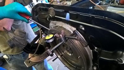 WP_20160608_19_57_32_Pro.jpg (1.91 MiB) Viewed 2659 times Mike and me get to measure crankshaft end play while Chuck picks the shims